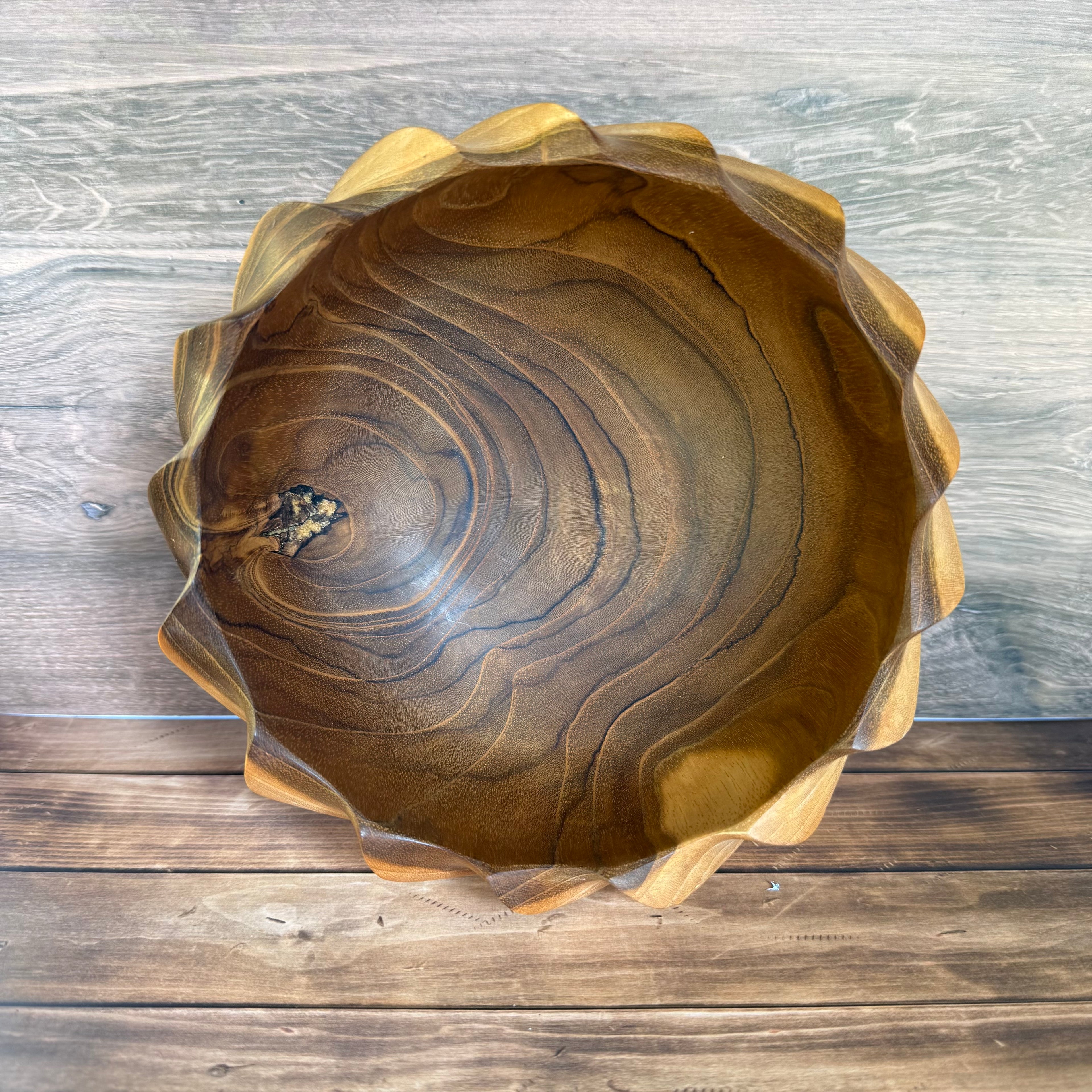 FlowCarve Statement Hand-Carved Acacia Wood Sculptural Bowl – Artisan Serving & Centerpiece