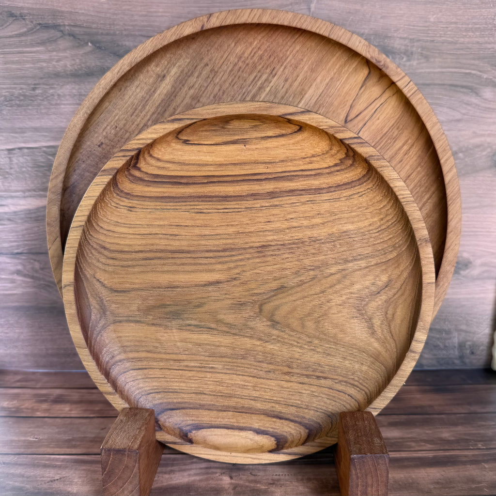 Handcrafted Wooden Serving Plate Set Of 3 with Stand – Natural Round Dinnerware Collection