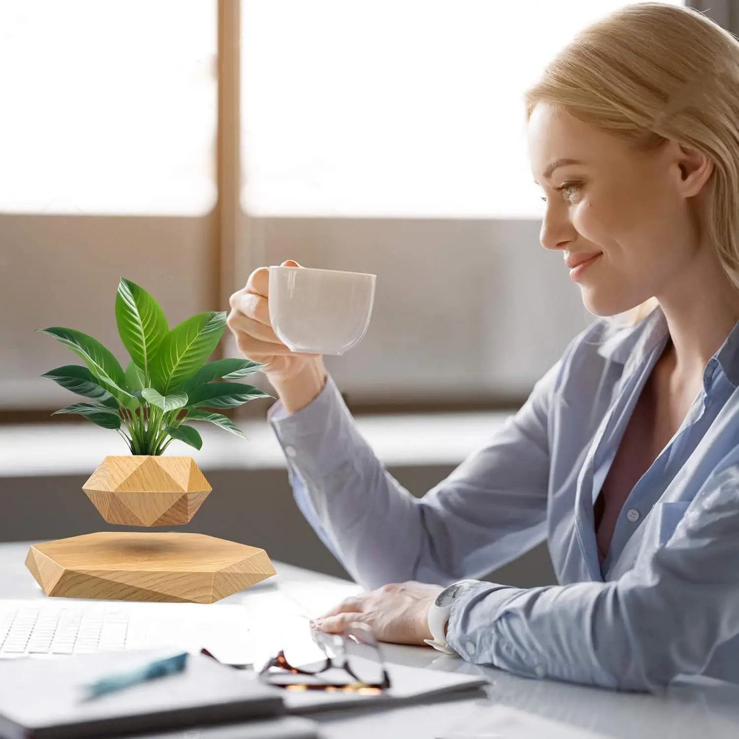 360 Degrees Rotating Floating Plant Pot with Magnetic Levitation