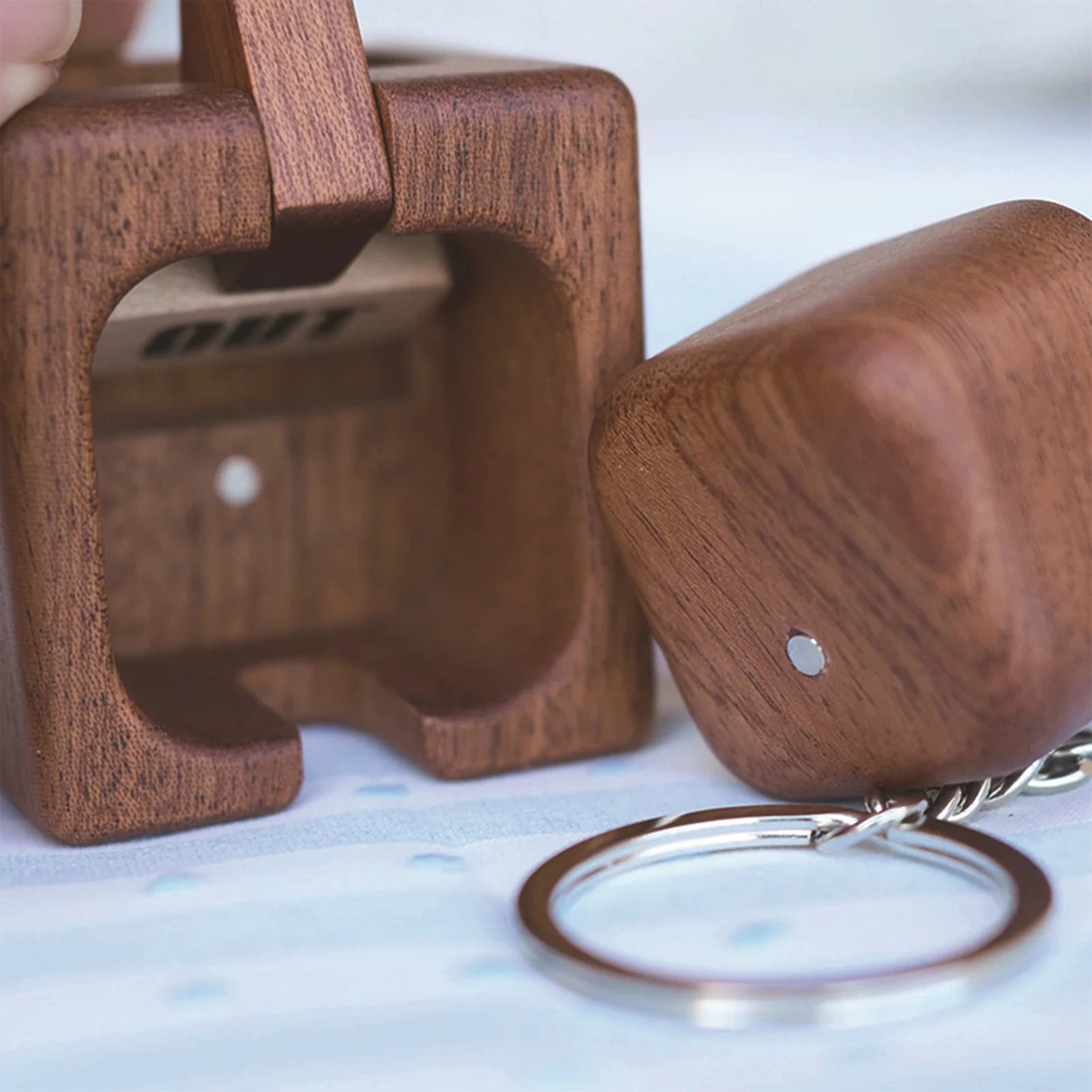 Magnetic Wooden Key Holder Wall Mount Key Organizer Hook with Wood and Magnet for Home Entryway